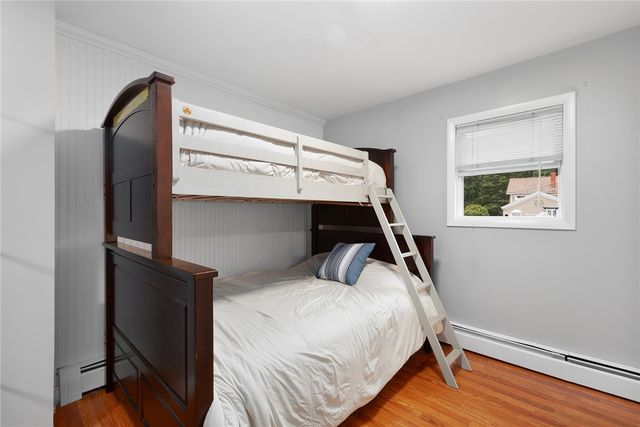 22 Lake Avenue, Barrington, RI 02806