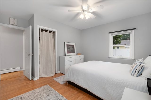 22 Lake Avenue, Barrington, RI 02806