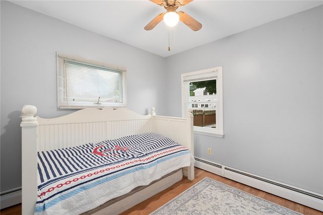 22 Lake Avenue, Barrington, RI 02806