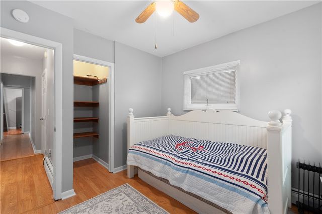 22 Lake Avenue, Barrington, RI 02806