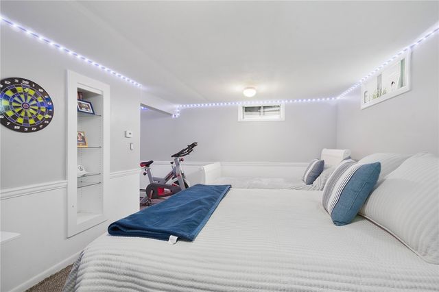 22 Lake Avenue, Barrington, RI 02806