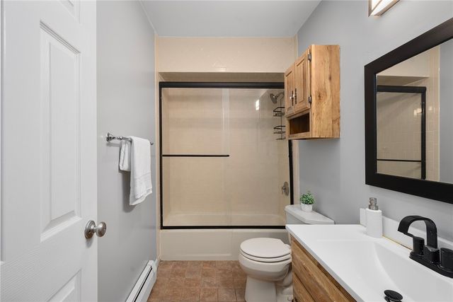 22 Lake Avenue, Barrington, RI 02806