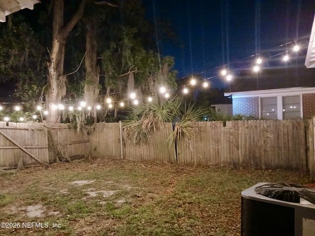 8024 HAWTHORNE Street, Jacksonville, FL 32208