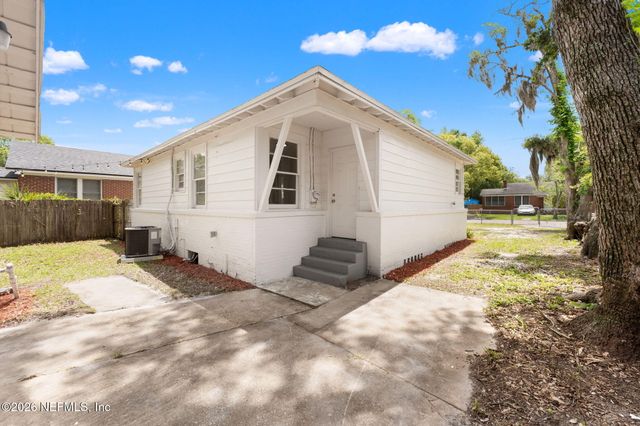 8024 HAWTHORNE Street, Jacksonville, FL 32208