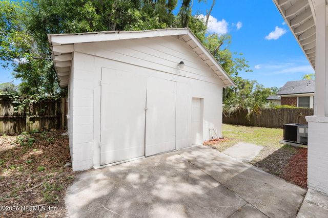 8024 HAWTHORNE Street, Jacksonville, FL 32208