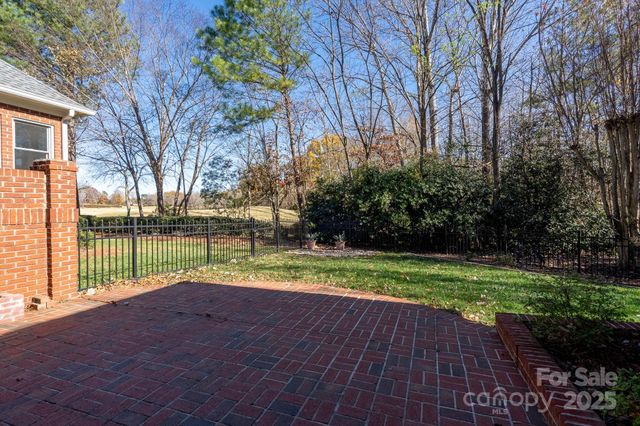 16018 Stonemont Road, Huntersville, NC 28078