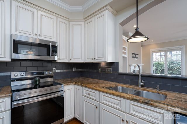 16018 Stonemont Road, Huntersville, NC 28078