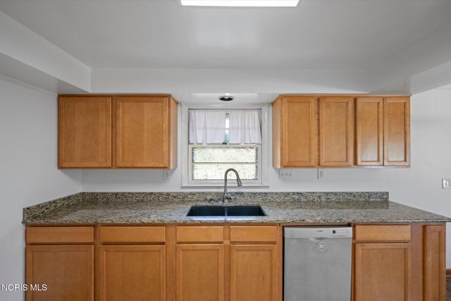 28509 Mccarty Drive, Perrysburg, OH 43551
