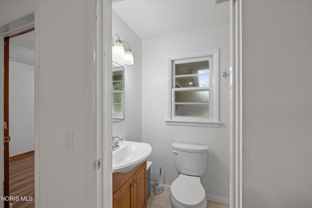 28509 Mccarty Drive, Perrysburg, OH 43551