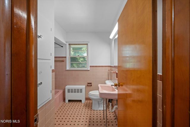 28509 Mccarty Drive, Perrysburg, OH 43551
