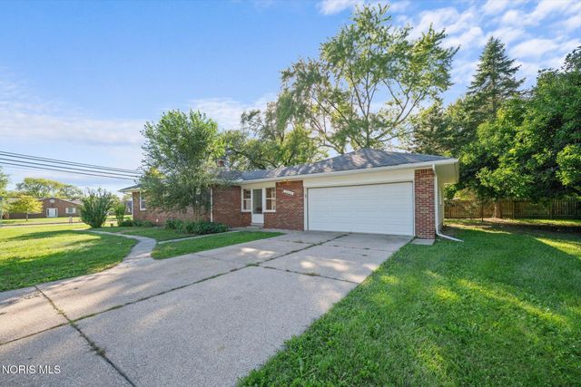 28509 Mccarty Drive, Perrysburg, OH 43551