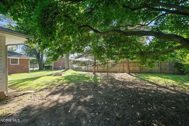 28509 Mccarty Drive, Perrysburg, OH 43551