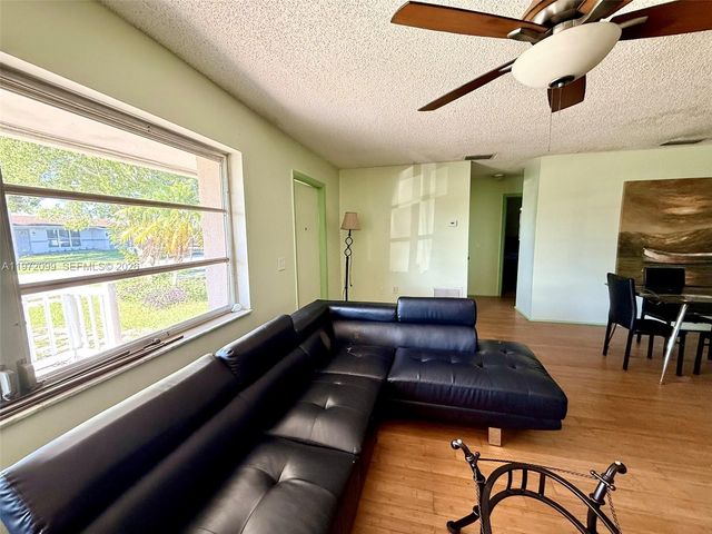 11460 NW 37th St, Sunrise, FL 33323