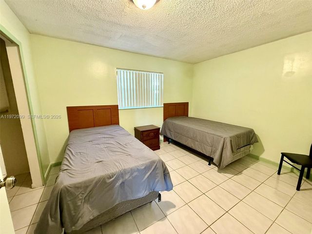 11460 NW 37th St, Sunrise, FL 33323