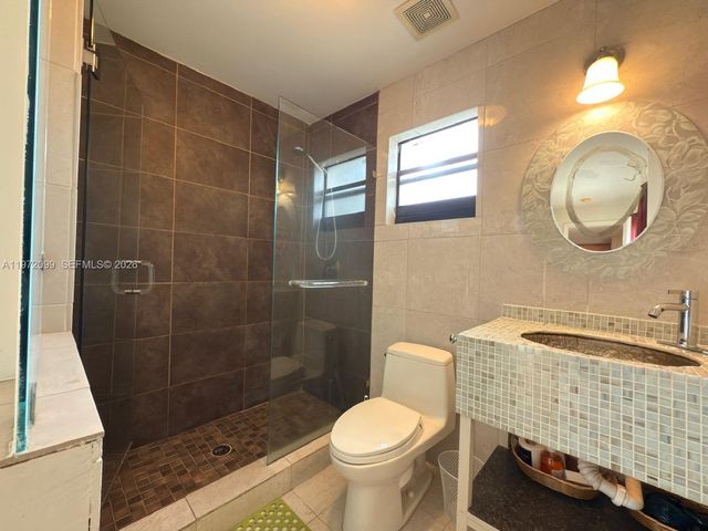 11460 NW 37th St, Sunrise, FL 33323