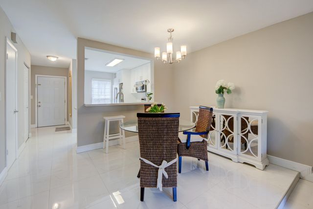 2900 DORCHESTER Lane 2900, Cooper City, FL 33026