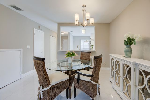 2900 DORCHESTER Lane 2900, Cooper City, FL 33026