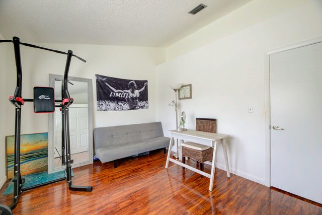 2900 DORCHESTER Lane 2900, Cooper City, FL 33026