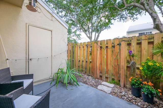 2900 DORCHESTER Lane 2900, Cooper City, FL 33026