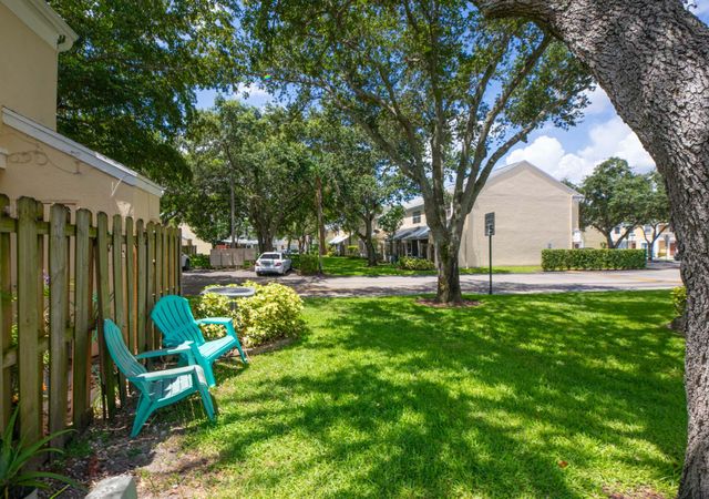 2900 DORCHESTER Lane 2900, Cooper City, FL 33026