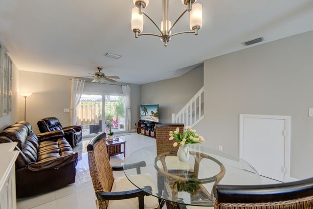 2900 DORCHESTER Lane 2900, Cooper City, FL 33026
