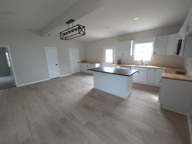 1933 Thatchers Mill Road, Paris, KY 40361