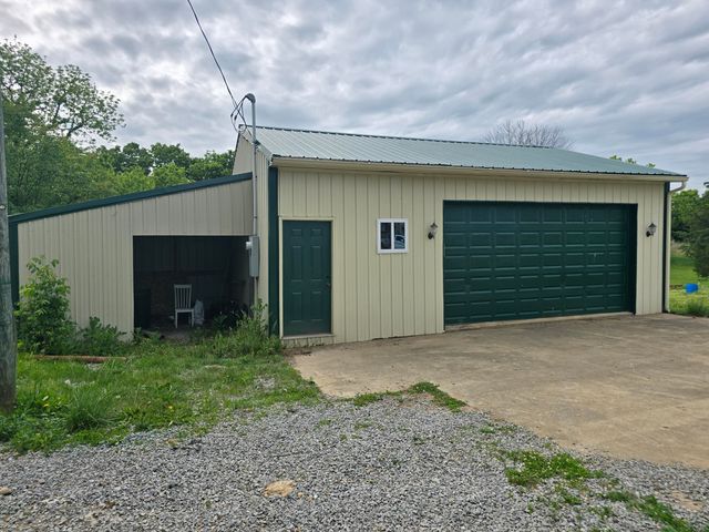 1933 Thatchers Mill Road, Paris, KY 40361