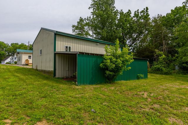 1933 Thatchers Mill Road, Paris, KY 40361
