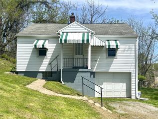 1133 Venetia Rd, Nottingham, PA 15330