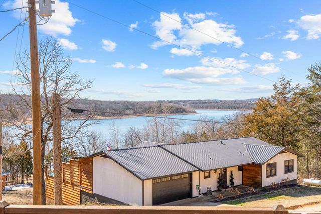 594 Labradore Lane, Lampe, MO 65681