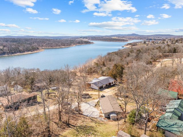 594 Labradore Lane, Lampe, MO 65681