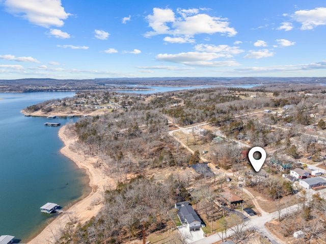 594 Labradore Lane, Lampe, MO 65681