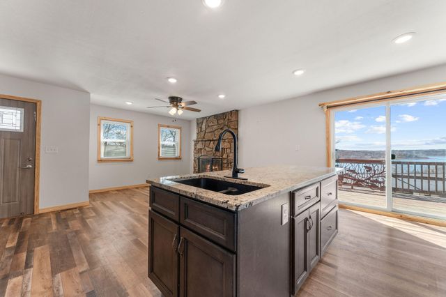 594 Labradore Lane, Lampe, MO 65681