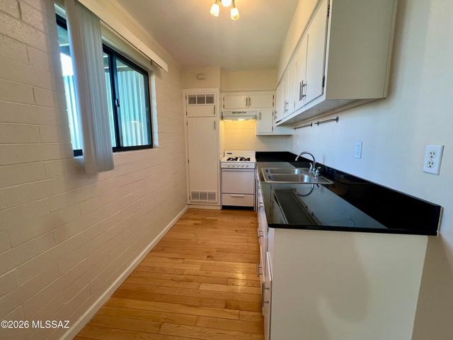 150 S Eastbourne Avenue, Tucson, AZ 85716