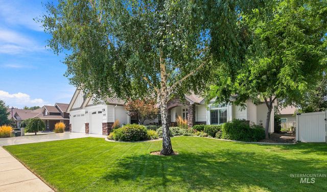 345 S Winslow Bay Way, Star, ID 83669