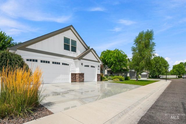 345 S Winslow Bay Way, Star, ID 83669