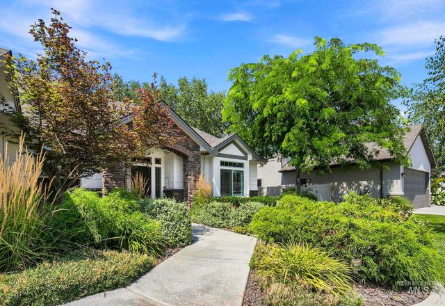 345 S Winslow Bay Way, Star, ID 83669