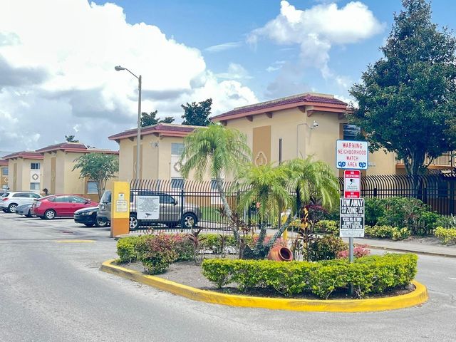 730 WYMAN COURT 730, Orlando, FL 32809