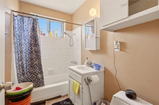 925 Larch, Inglewood, CA 90301