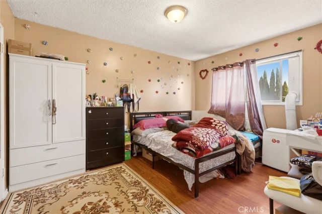 925 Larch, Inglewood, CA 90301