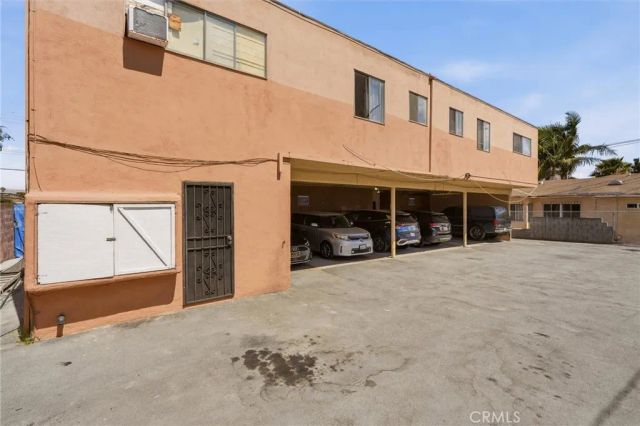 925 Larch, Inglewood, CA 90301