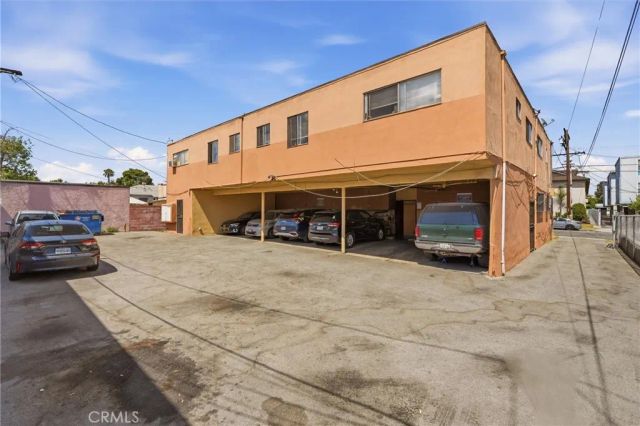 925 Larch, Inglewood, CA 90301
