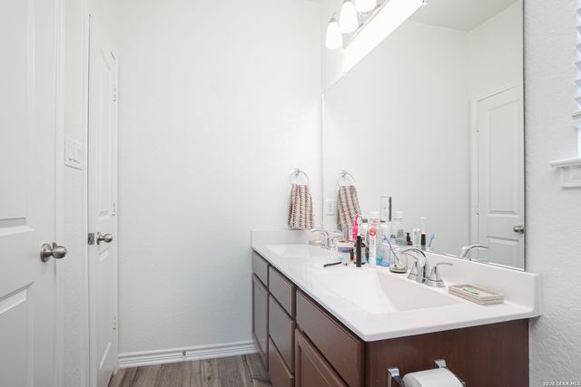 4915 Old Hovey, Converse, TX 78109