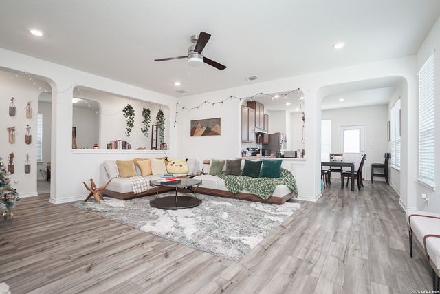 4915 Old Hovey, Converse, TX 78109