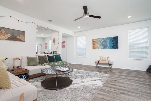4915 Old Hovey, Converse, TX 78109