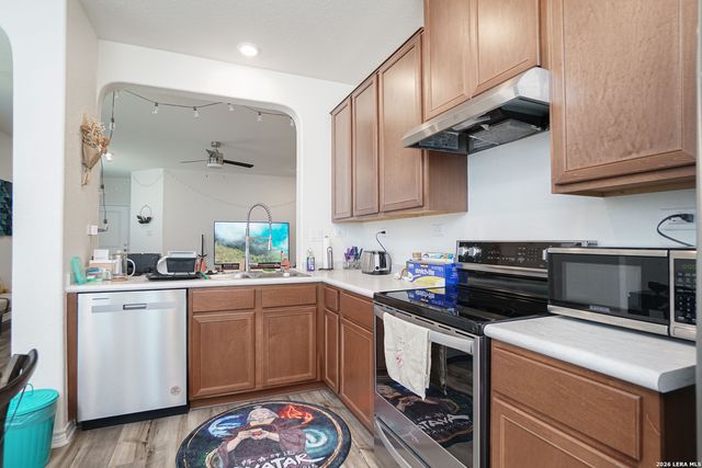 4915 Old Hovey, Converse, TX 78109