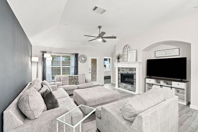 5205 Medallion Court, Midlothian, TX 76065
