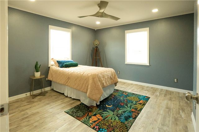 700 N Cameron St, Alice, TX 78332