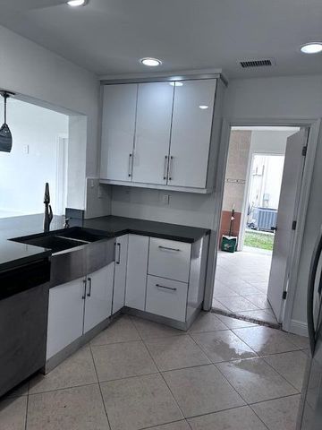 5408 NW 49th Avenue, Tamarac, FL 33319