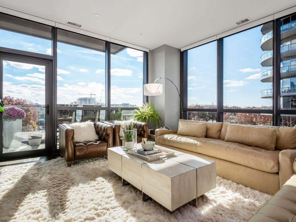 250 W Spring Street, 326, Columbus, OH 43215